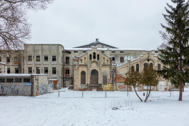 Ruiny fabryki przy Okopowej 78 w Warszawie