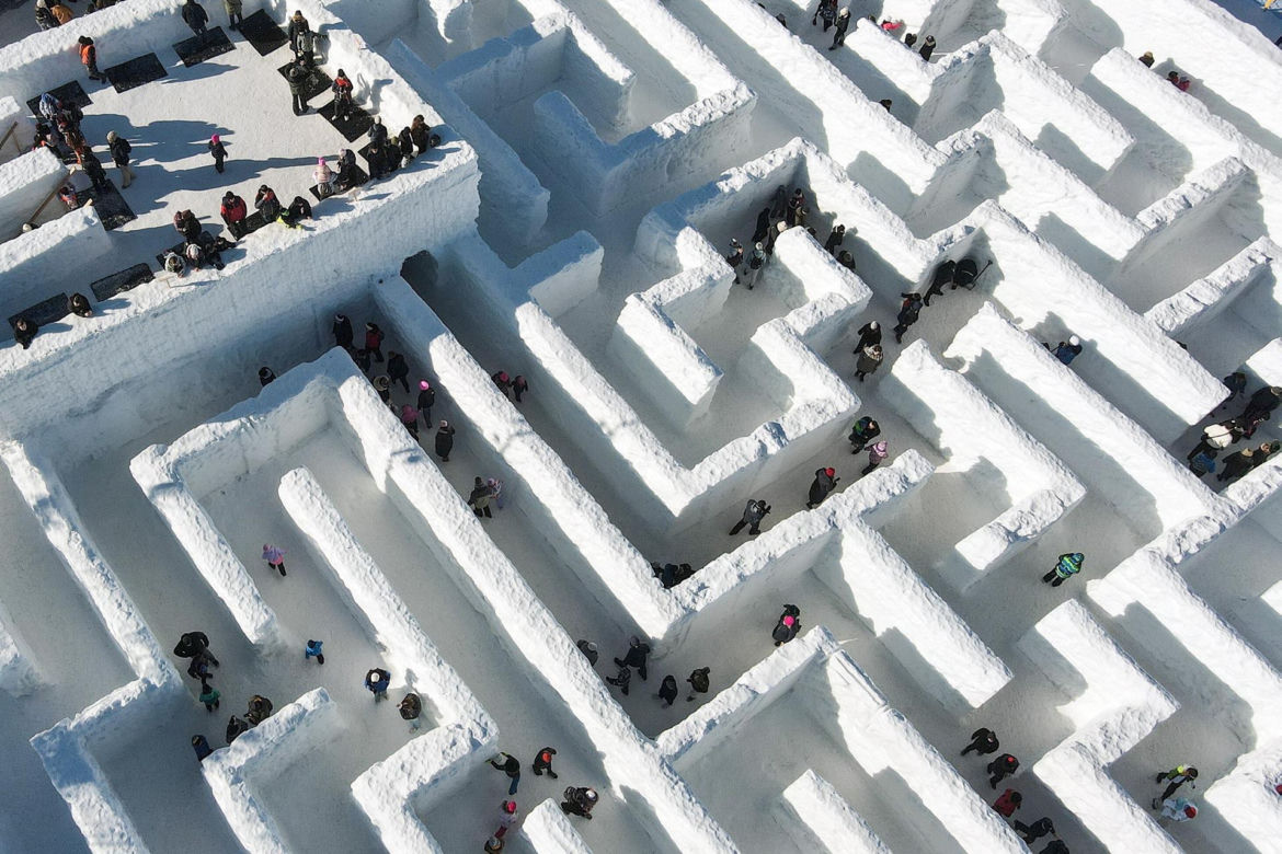 Śnieżny Labirynt Snowlandia w otoczeniu Tatrzańskiego Parku Narodowego w Zakopanem