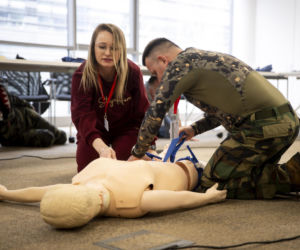 Aptekarze ćwiczą na wypadek wojny. Pierwsze takie szkolenie w Warszawie