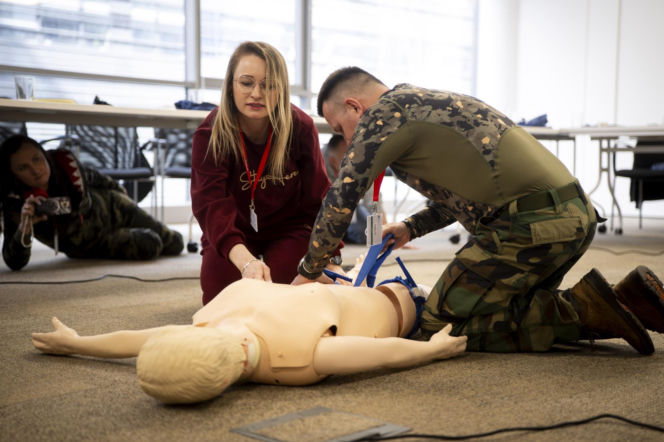 Aptekarze ćwiczą na wypadek wojny. Pierwsze takie szkolenie w Warszawie