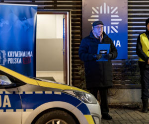 Sprawiedliwi - Wydział Kryminalny, odcinek 1000: Anonimowy telefon podważa winę skazanego na dożywocie mordercy. Policja dokonuje makabrycznego odkrycia