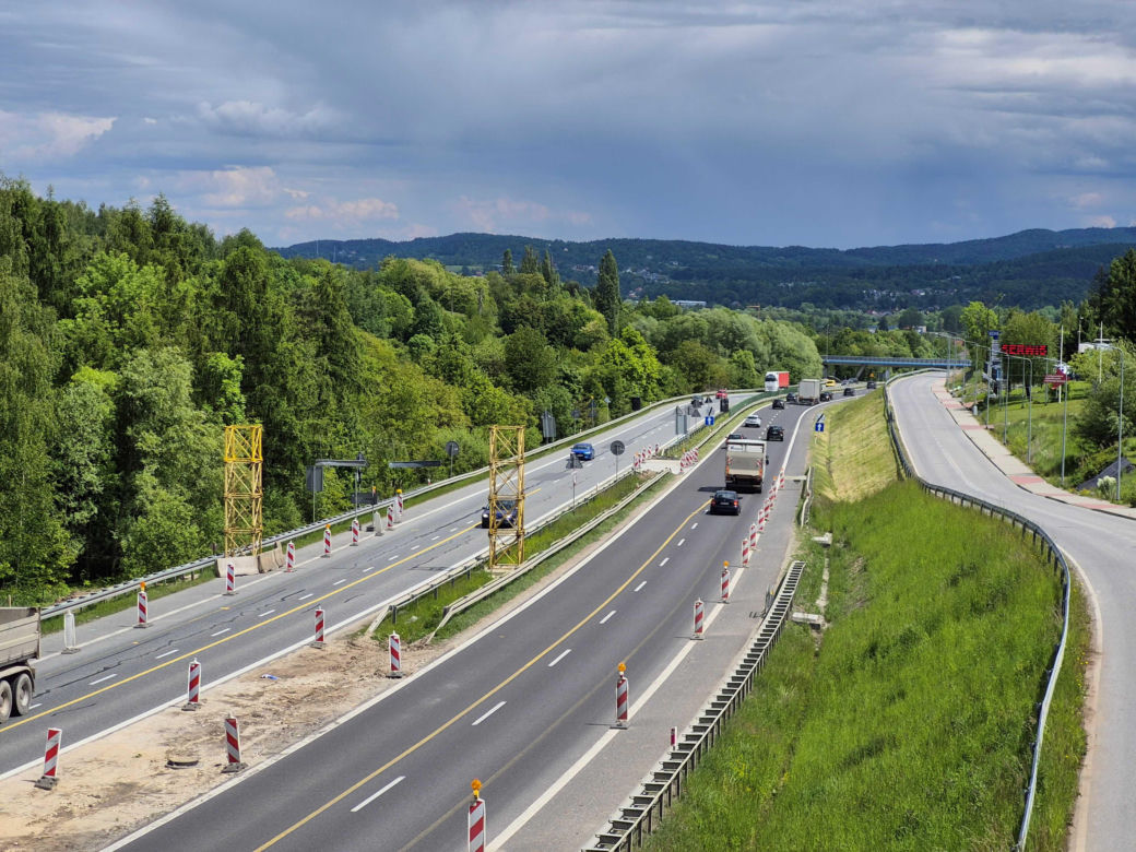 GDDKiA ostrzega kierowców przed utrudnieniami na zakopiance. Prace przy wiadukcie na drodze krajowej
