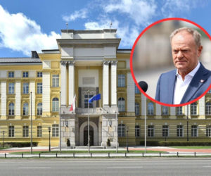 Kancelaria premiera poszukuje pracownika. Podano stawki. Ile można zarobić u Tuska? 