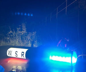 Dwie godziny wołał o pomoc na Odrze. Mężczyzna utknął na betonowej konstrukcji