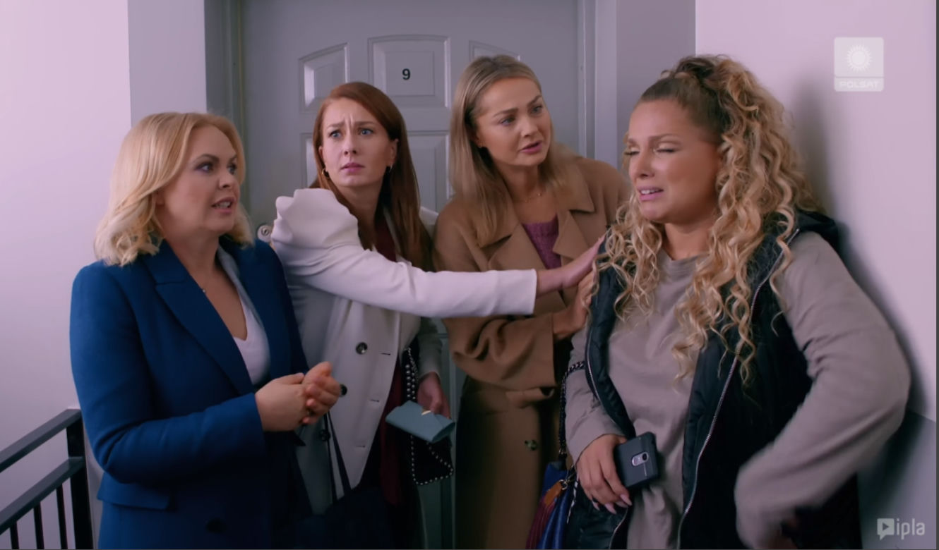 Przyjaciółki 17, odcinek 196, Patrycja (Joanna Liszowska), Inga (Małgorzata Socha), Zuza (Anita Sokołowska), Anka (Magdalena Stużyńska)