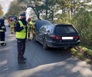 Dachowanie po zderzeniu przy zawracaniu. Kolizja na drodze Piotrowice-Święciechowa
