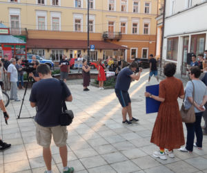 Tak protestowali mieszkańcy Tarnowa! Wsparcie dla telewizji TVN