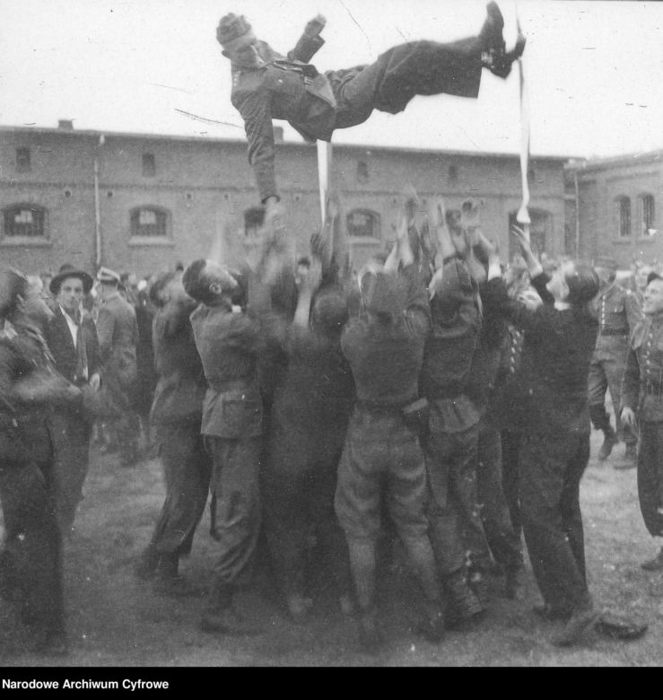 Ogłoszenie manifestu PKWN 22 lipca 1944 uznaje się za historyczny początek PRL. Co zapowiadał lipcowy manifest?