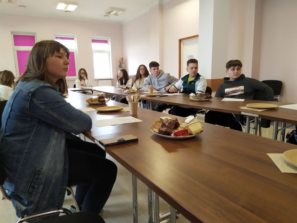Zdjęcia z podsumowania projektu ekologicznego w Zespole Szkół w Przesmykach pt. "Młodzieżowa Akcja na Rzecz Środowiska"