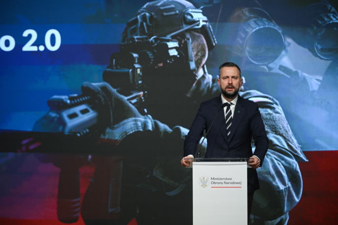 Szef MON Władysław Kosiniak-Kamysz podczas konferencji "Szpejowisko 2.0" w siedzibie Dowództwa Wojsk Obrony Terytorialnej w Zegrzu