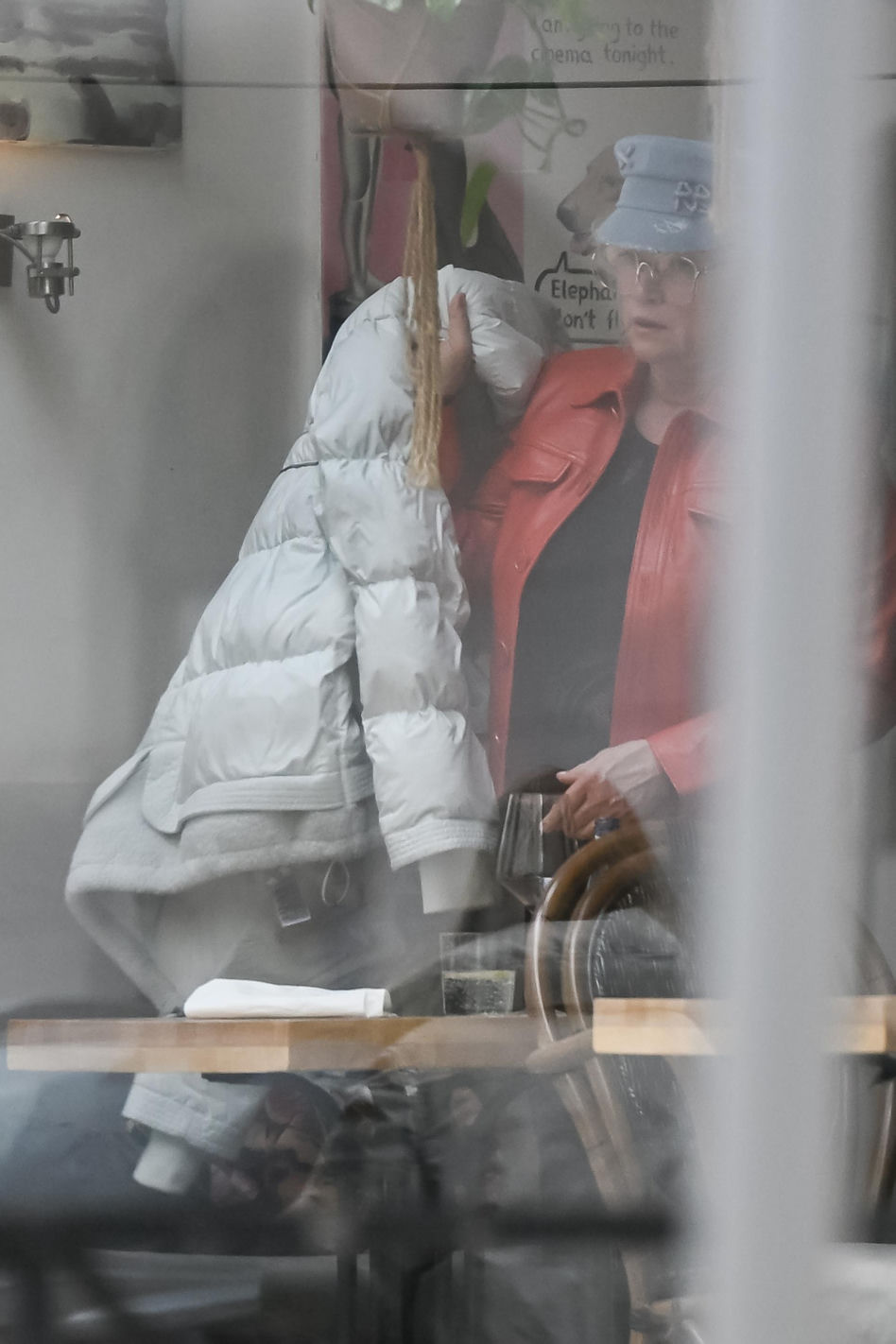 Katarzyna Figura przytula Maćka Musiałowskiego