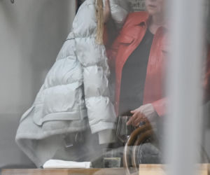 Katarzyna Figura przytula Maćka Musiałowskiego