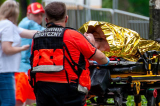 Ratownicy rozjechali biegacza? Dramat podczas półmaratonu w Ostródzie