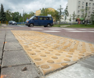 Ułatwienia dla pieszych na Bielanach