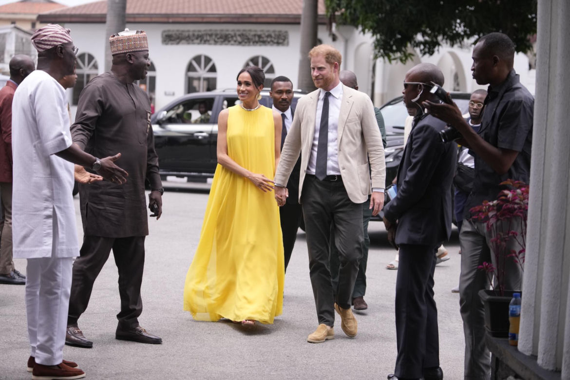 Szokujące portrety Meghan Marka i księcia Harry'ego! Domyśliłbyś się, że to oni?