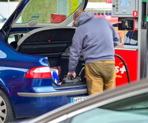 Kolejki niemieckich aut na przygranicznych stacjach paliw