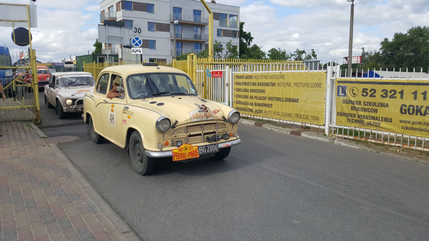 Uczestnicy rajdu Pekin – Paryż zaparkowali w Bydgoszczy