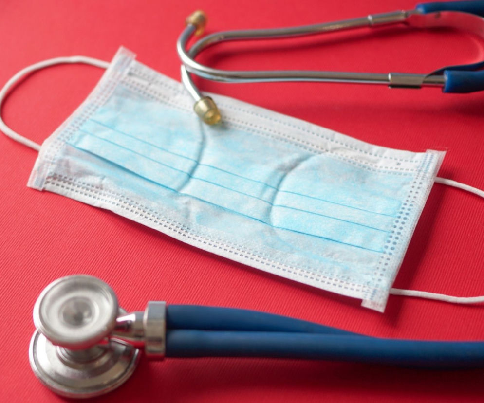 Warszawa drży przed drugą falą koronawirusa. Ponad połowa respiratorów już zajęta. Brakuje też łóżek dla pacjentów z COVID-19