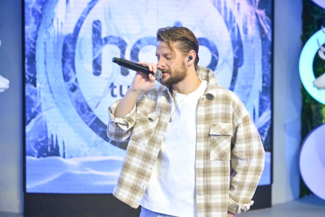 Sebastian Fabijański przeszedł ogromną metamorfozę. Kiedyś twardziel, dziś podbija taneczny parkiet