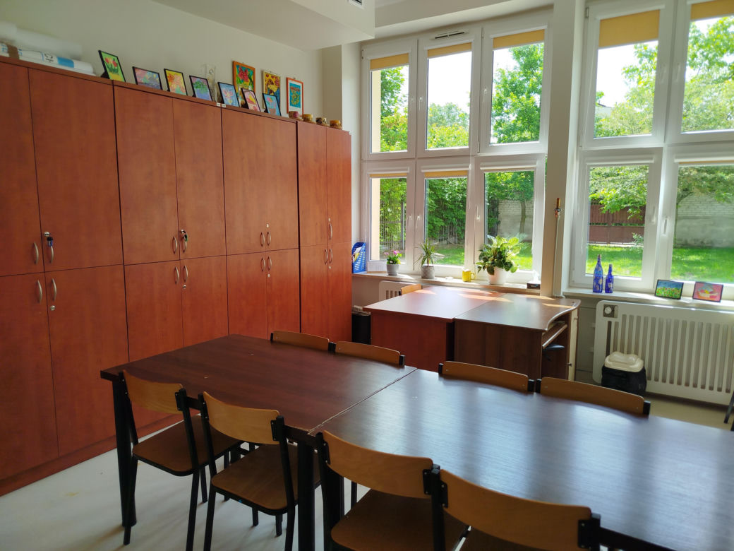 Przez lata ŚDS w Siedlcach działał w dwóch lokalizacjach, teraz już oficjalnie funkcjonuje w jednym miejscu, w budynkach dostosowanych do potrzeb osób z niepełnosprawnościami. 