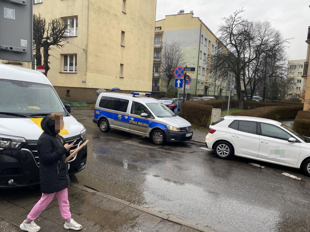 Żniwa Straży Miejskiej w Katowicach. Parkujących czekała niemiła niespodzianka.