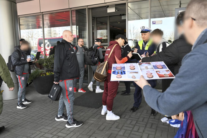 Polscy piłkarze polecieli na finał baraży ze Szwecją