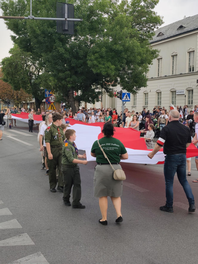 „Cześć i chwała bohaterom!”. Siedlczanie spotkali się w centrum miasta, by uczcić 82. rocznicę wybuchu Powstania Warszawskiego