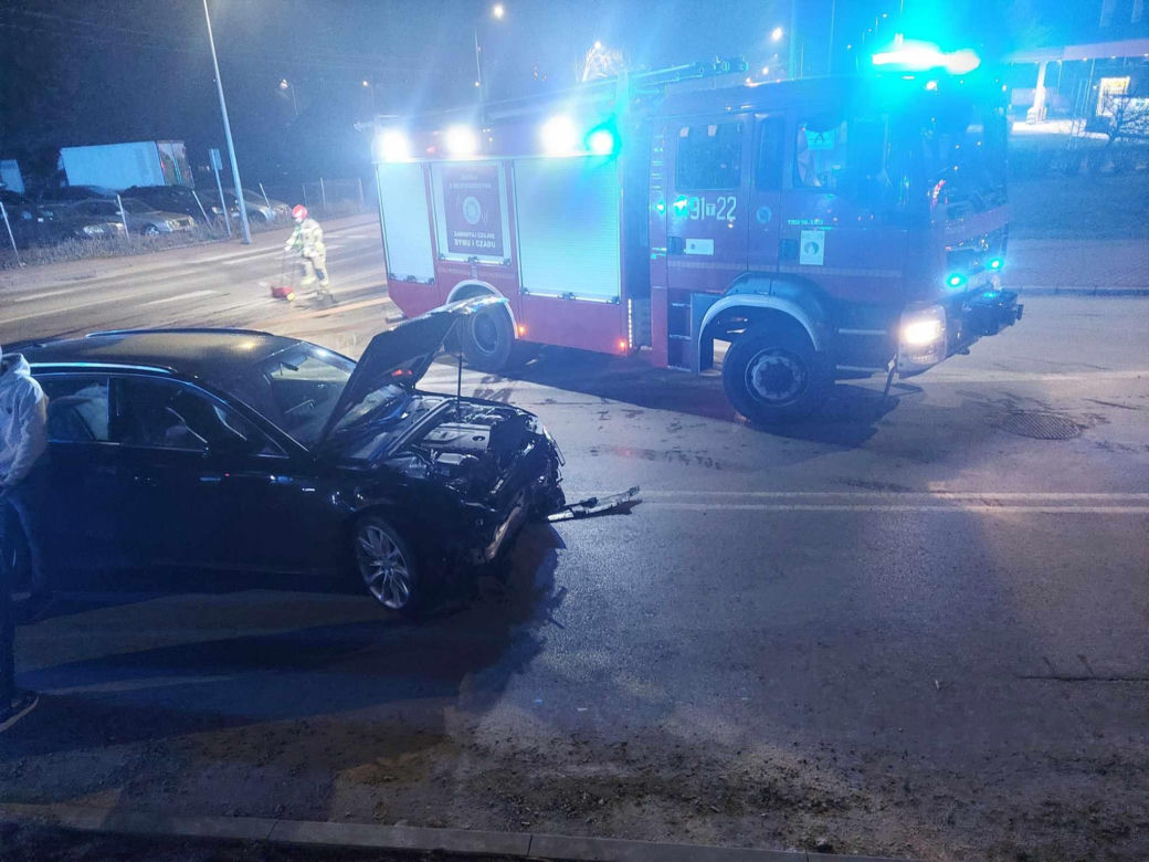 Wypadek na skrzyżowaniu 6-go Września i Miodowej  w Starachowicach