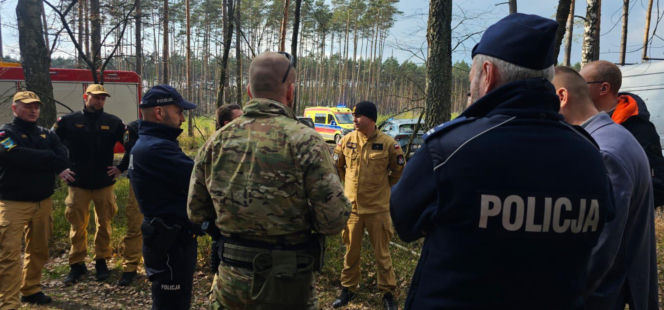 Tajemniczy dron w lesie na Opolszczyźnie! Na miejscu są kontrterroryści. Teren jest zabezpieczony