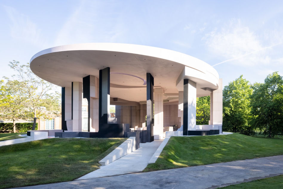 Decentralizacja architektury – rozmowa z Natalią Grabowską, kuratorką Serpentine Pavilion