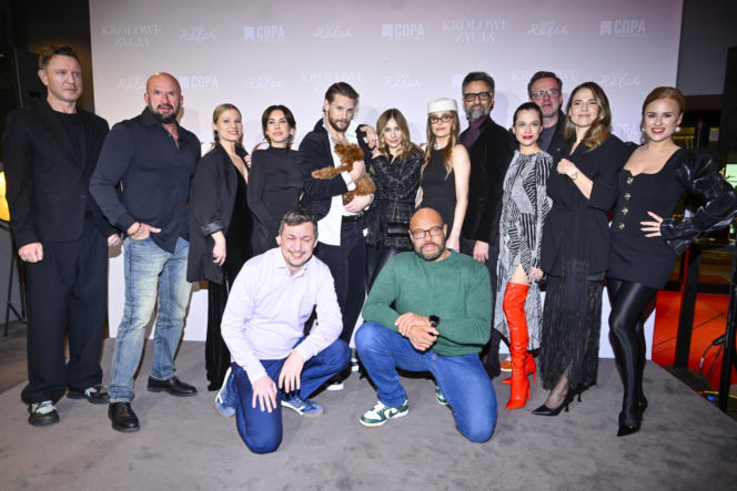 Herbuś w garniaku, Paschalska w lateksie, ale to Fabijański skradł show… pieskiem!