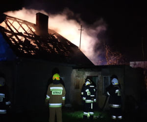 Pożar domu jednorodzinnego pod Mogilnem! Z budynku nic nie zostało