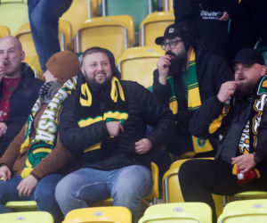 Kibice GKS Katowice dopingowali piłkarzy w meczu z Pogonią