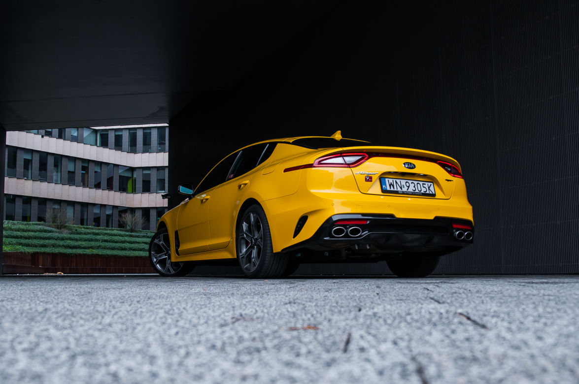 Kia Stinger GT 3.3 V6 T-GDI 366 KM 8AT AWD