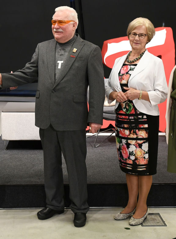 Stylizacje Danuty Wałęsy