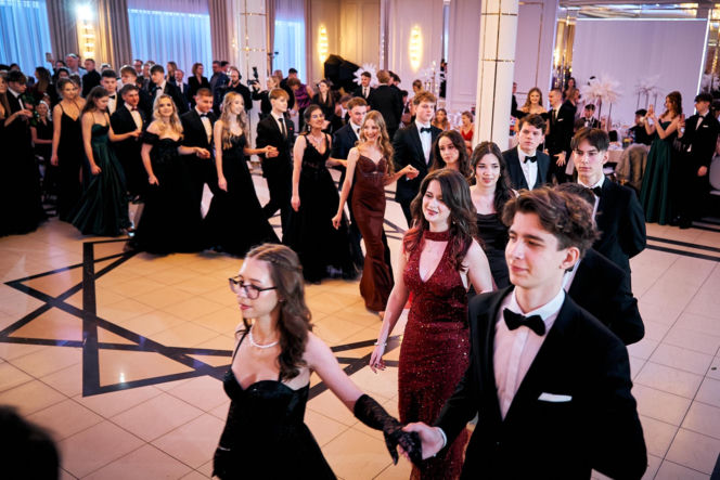 Studniówka siedleckiej Królówki 2026 - walc i polonez