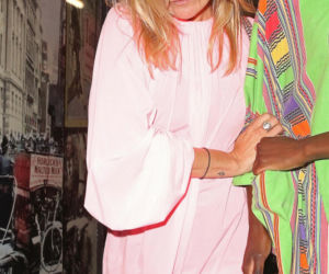 Zamieniła imprezy na jasełka! Kate Moss wzorową parafianką