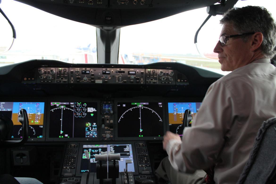 Polski DREAMLINER - WNĘTRZE. ZOBACZ wnętrze Boeinga 787 LOT-u