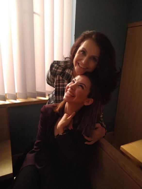 M jak miłość. Aleksandra (Małgorzata Pieczyńska), Aneta (Ilona Janyst) w sądzie
