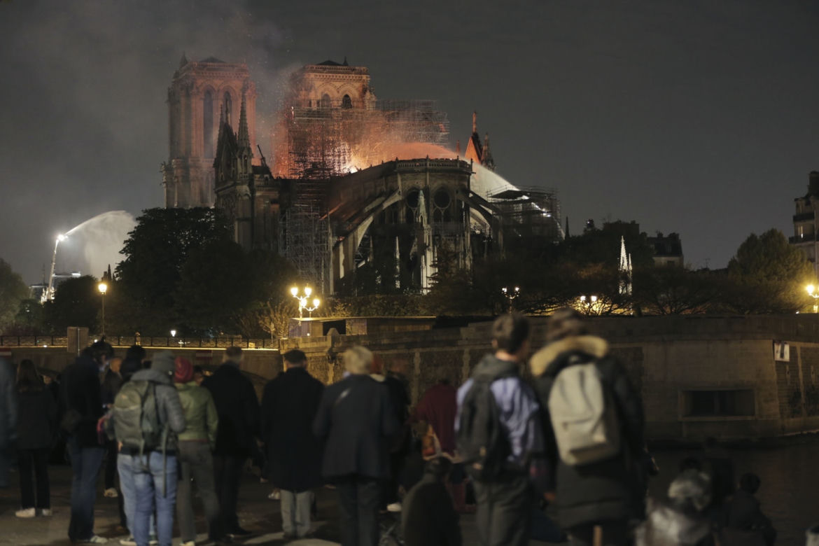 pożar katedry Notre-Dame w Paryżu (15.04.2019)