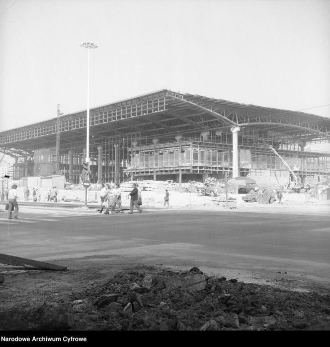 Budowa dworca Warszawa Centralna na początku lat 70.