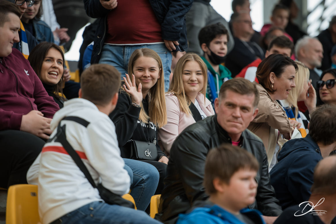Powrót kibiców na Motoarenę. Tak fani przeżywali mecz Apatora Toruń z Włókniarzem Częstochowa