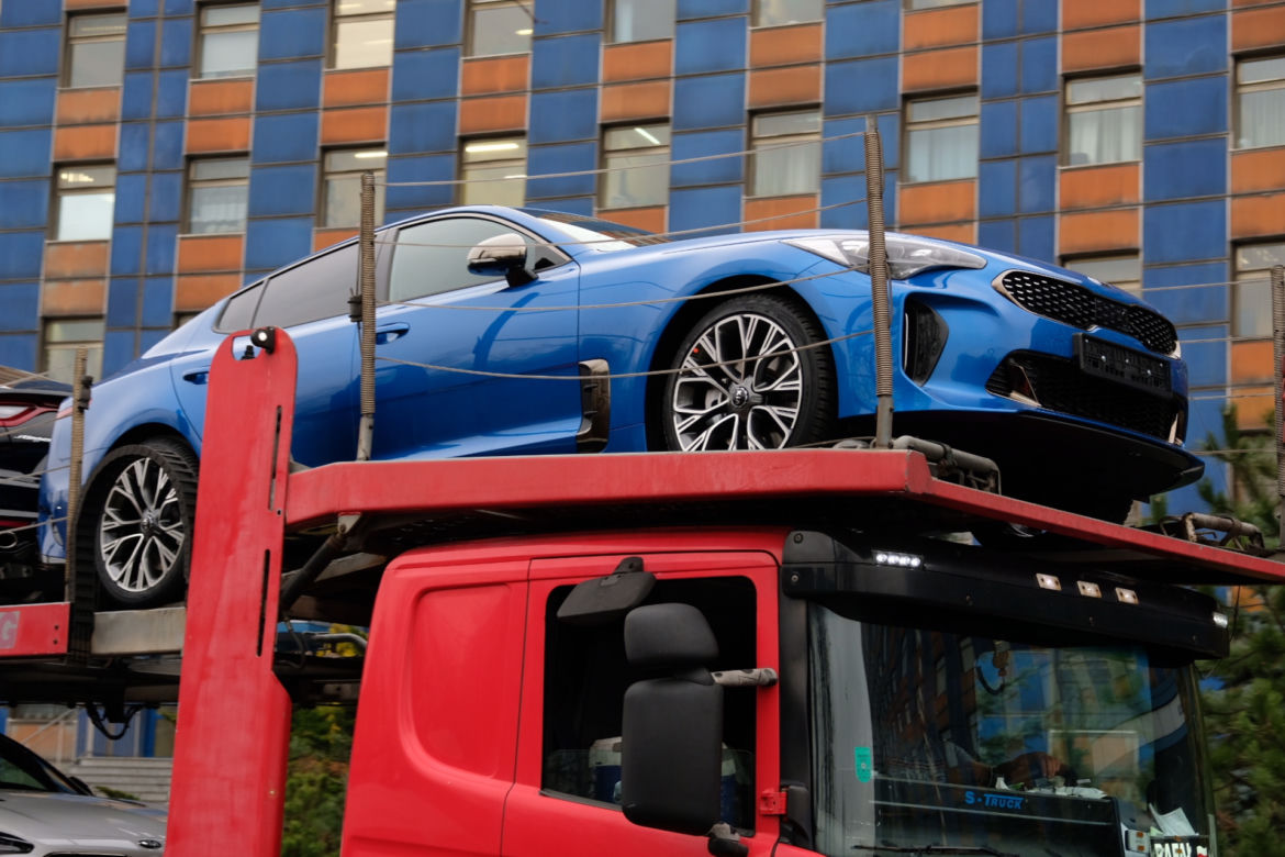 Kia Stinger 2.0 T-GDI 255 KM GT Line w polskiej policji