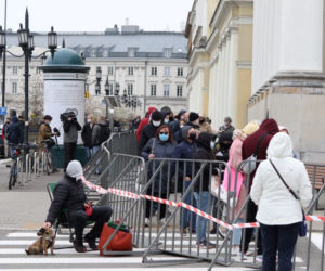 Szczepienia na pl.Bankowym w Warszawie