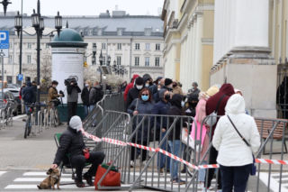 „Zaszczep się w majówkę”. Trwa drugi dzień akcji