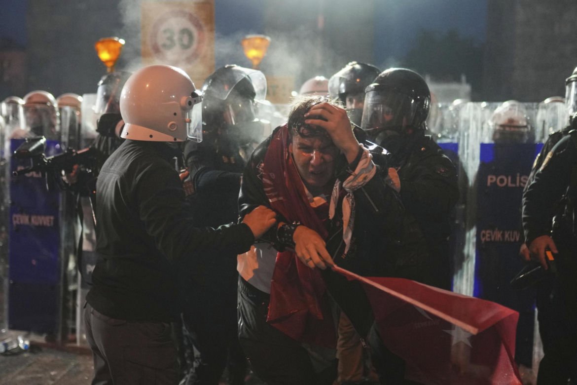 Turcja. Dziesiątki tysięcy demonstrantów ponownie na ulicach Stambułu