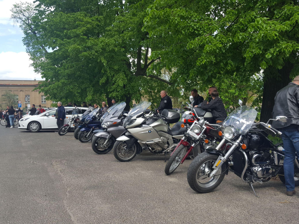 ​Setki motocyklistów na Wiosennym Święceniu Motocykli w Rydzynie