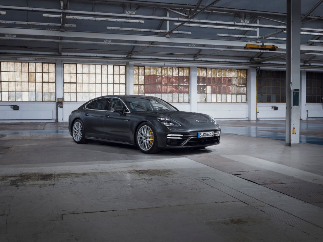 Nowe warianty Porsche Panamera po liftingu (2021)