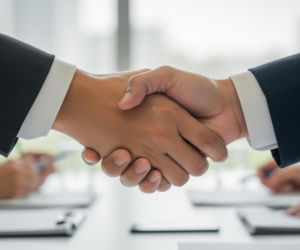 Sikorski rozmawia z Ukraińcami. Czy pokój jest naprawdę na horyzoncie?