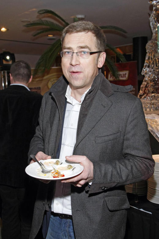 Maciej Orłoś już w tym tygodniu ma wrócić do Teleexpressu. Tak zmieniał się przez lata